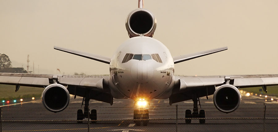 MD-11 cargo plane